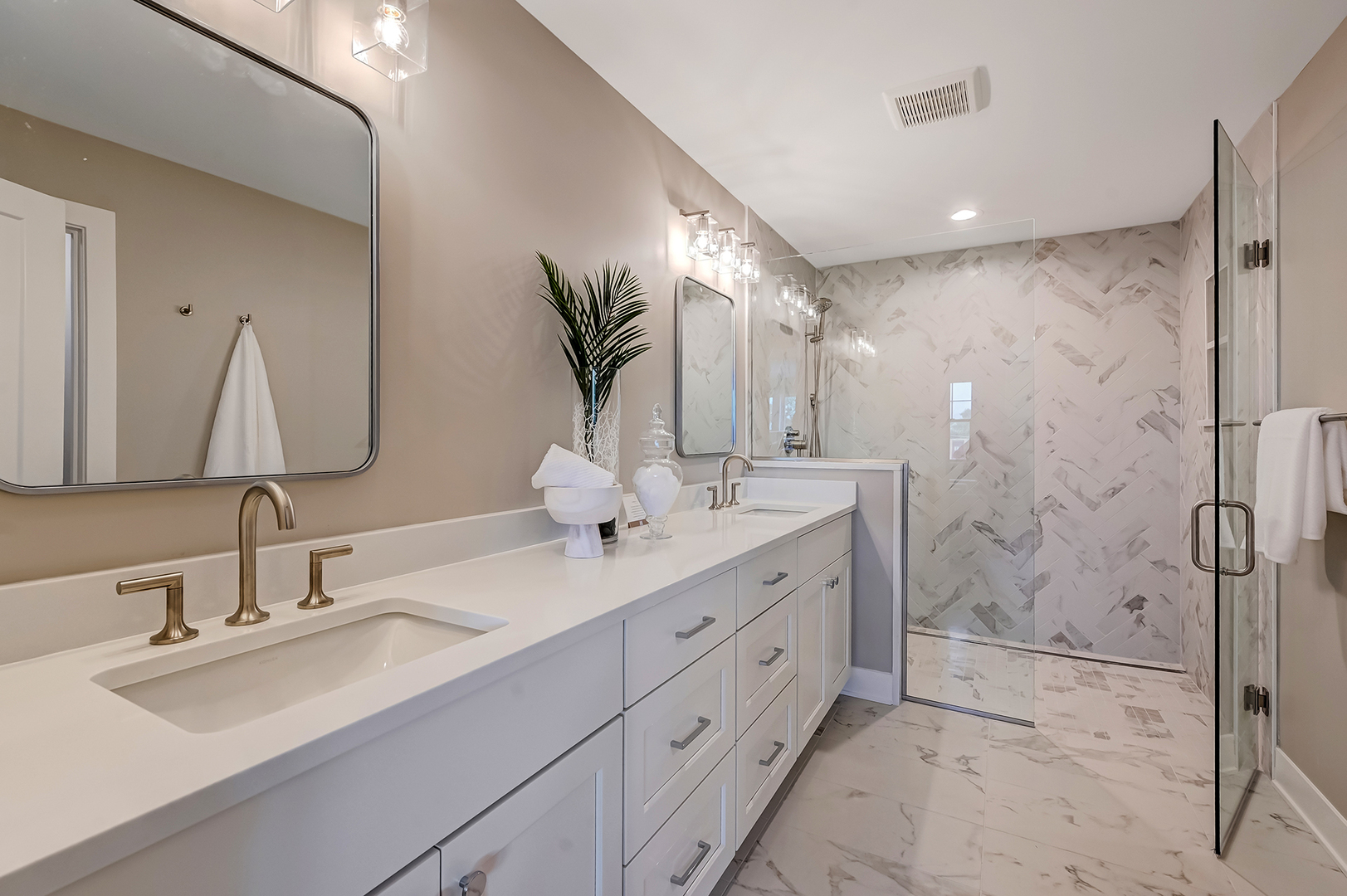 131 Harding Court Glen Ellyn IL 60137