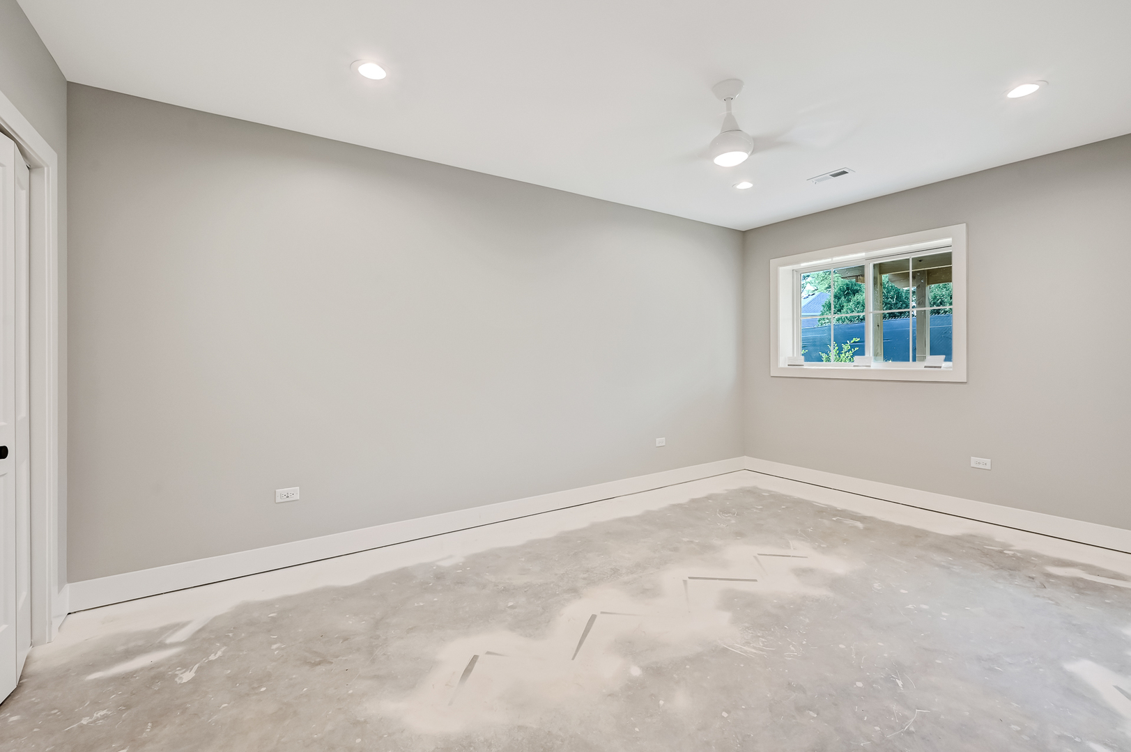 131 Harding Court Glen Ellyn IL 60137