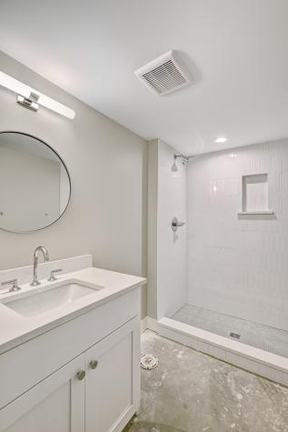 131 Harding Court Glen Ellyn IL 60137