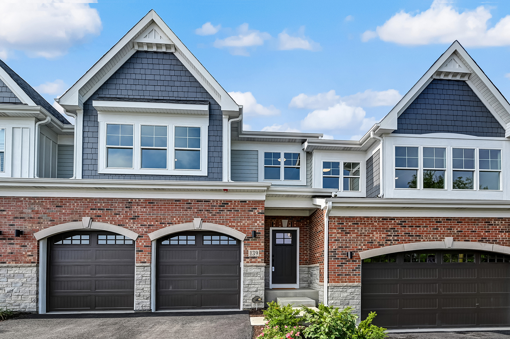 131 Harding Court Glen Ellyn IL 60137