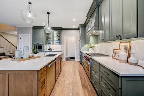 131 Harding Court Glen Ellyn IL 60137