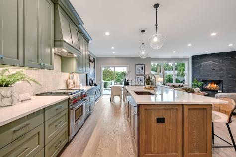 131 Harding Court Glen Ellyn IL 60137