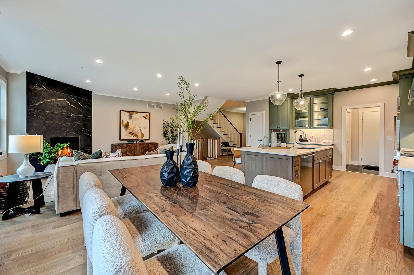 131 Harding Court Glen Ellyn IL 60137