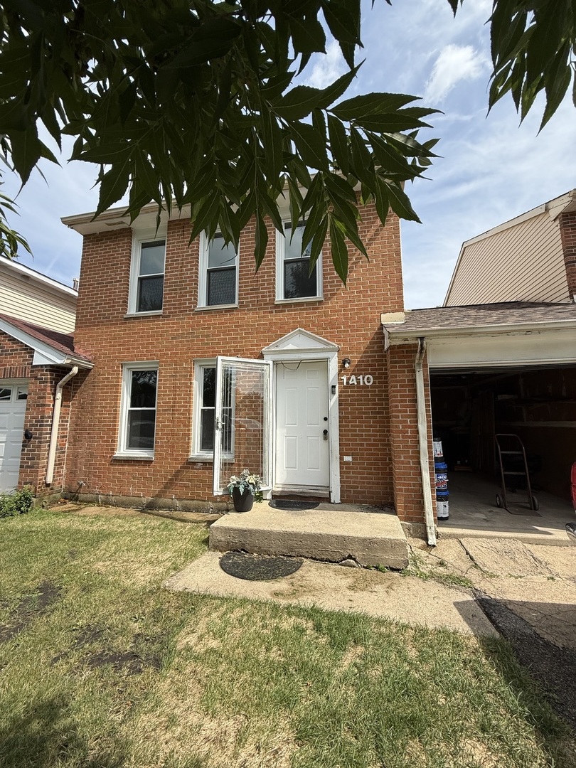 1410 Georgetown Drive Carol Stream IL 60188