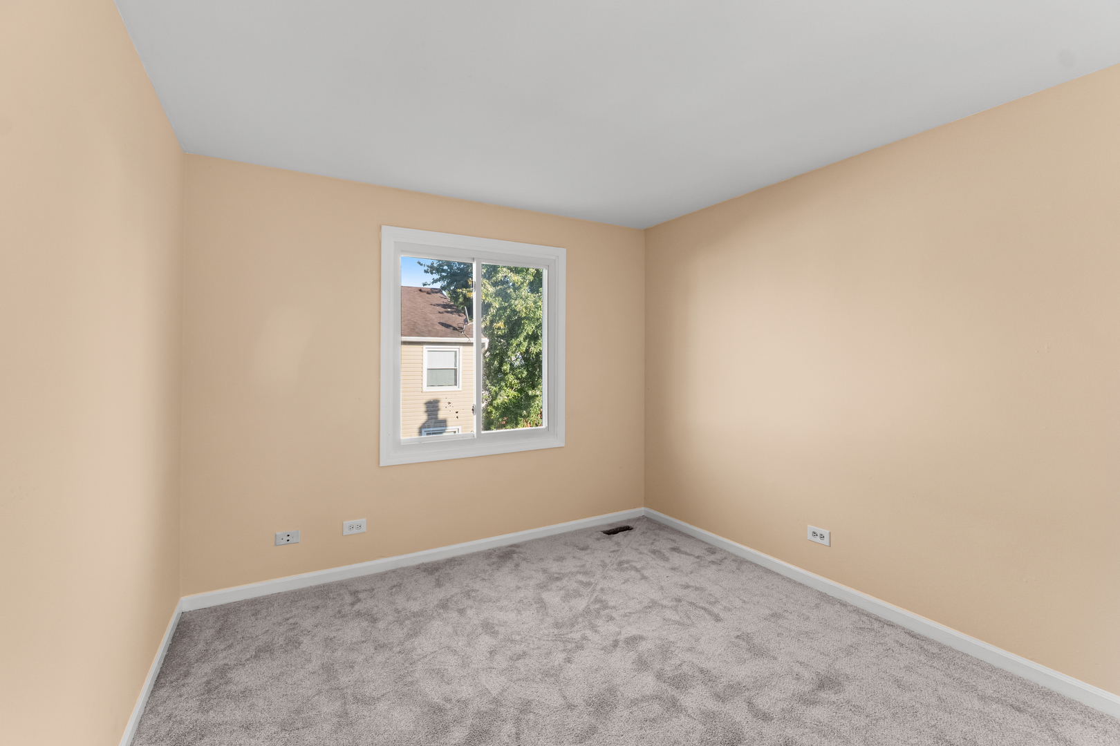 1410 Georgetown Drive Carol Stream IL 60188