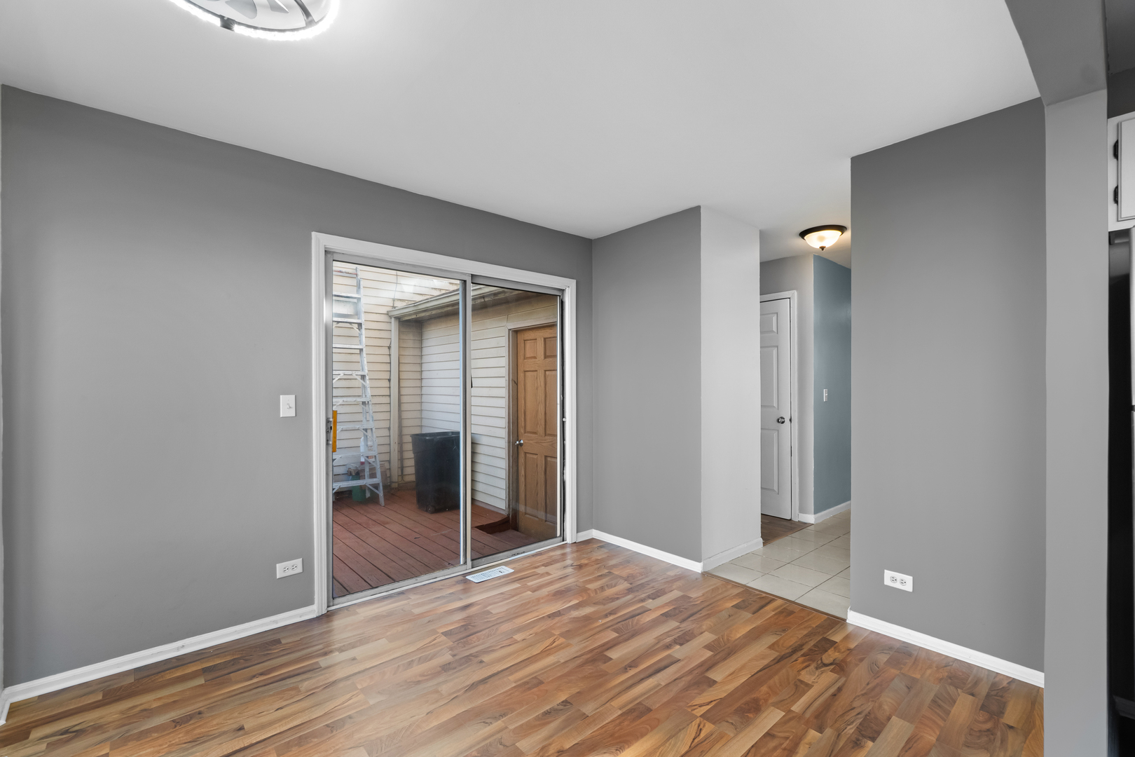 1410 Georgetown Drive Carol Stream IL 60188