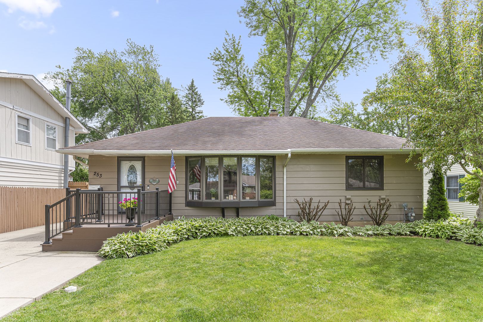 253 Heather Avenue Grayslake IL 60030