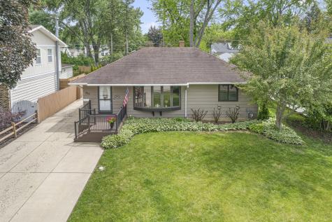 253 Heather Avenue Grayslake IL 60030