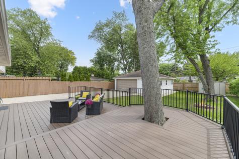 253 Heather Avenue Grayslake IL 60030