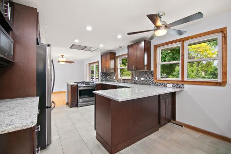 9225 South 86th Avenue Hickory Hills IL 60457