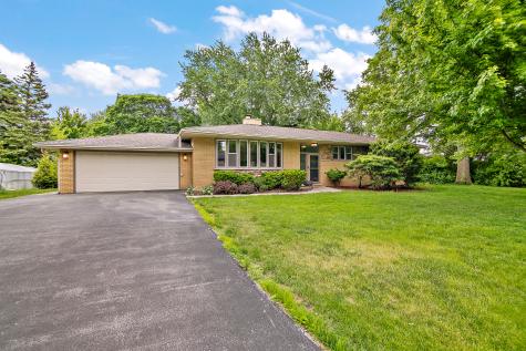 9225 South 86th Avenue Hickory Hills IL 60457