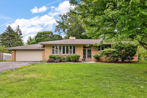 9225 South 86th Avenue Hickory Hills IL 60457