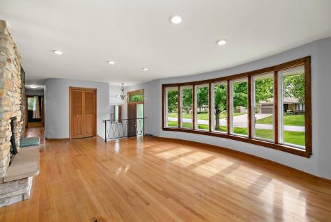 9225 South 86th Avenue Hickory Hills IL 60457
