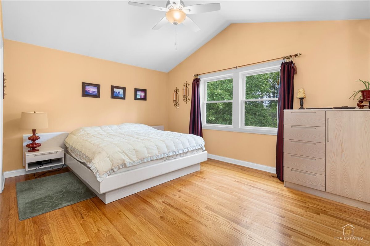 4 Waterbury Court Lake Zurich IL 60047