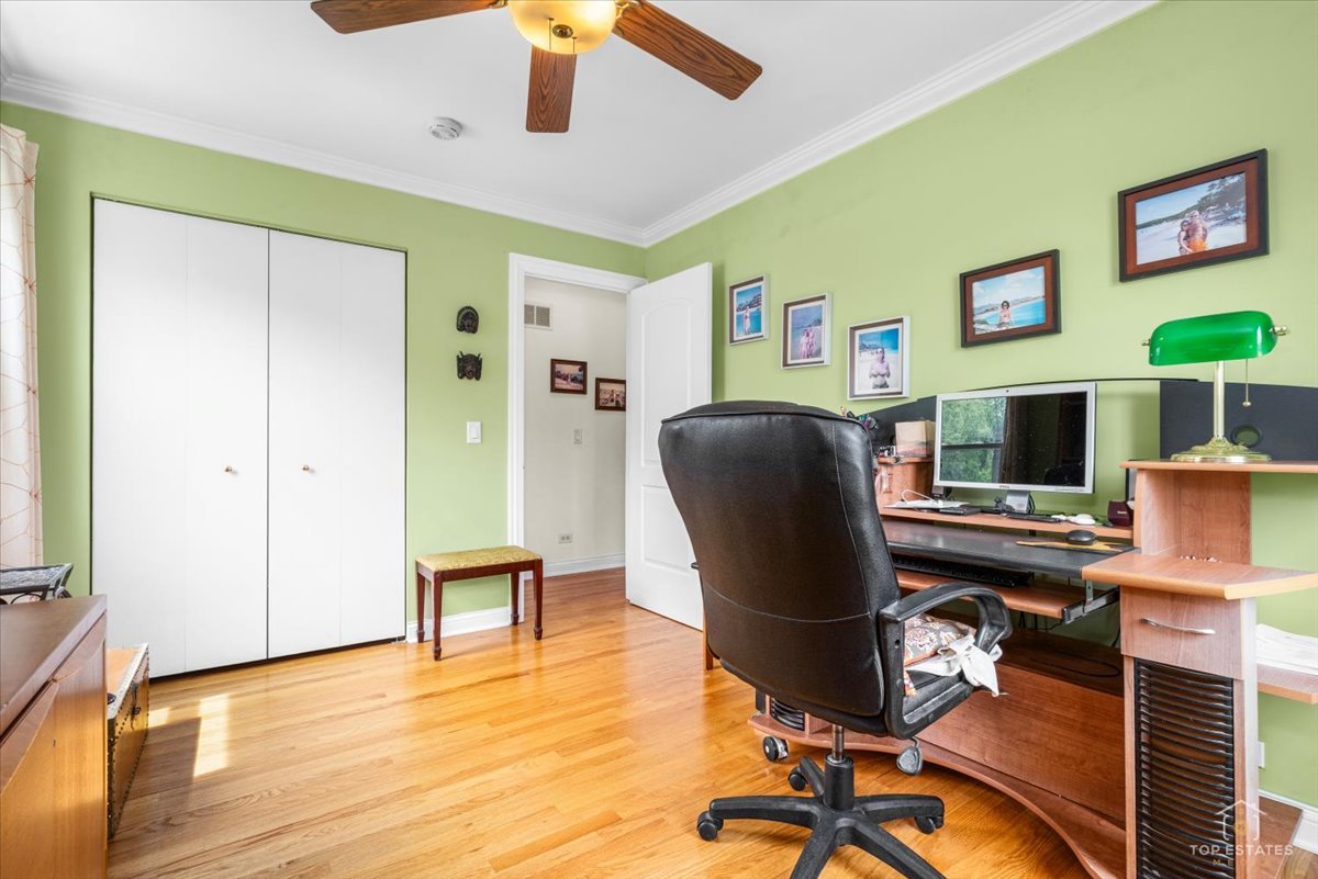 4 Waterbury Court Lake Zurich IL 60047