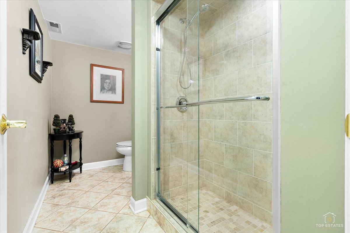 4 Waterbury Court Lake Zurich IL 60047