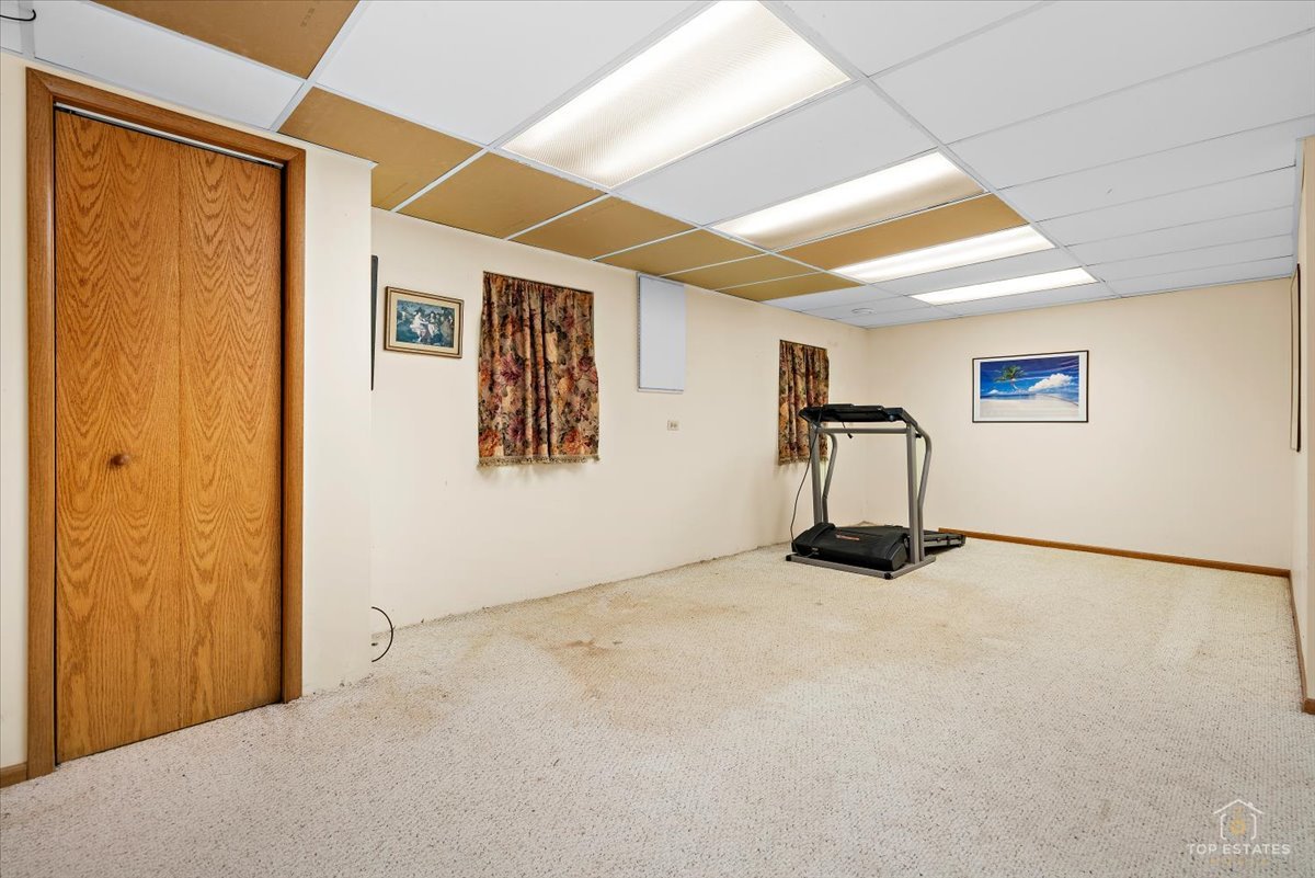 4 Waterbury Court Lake Zurich IL 60047