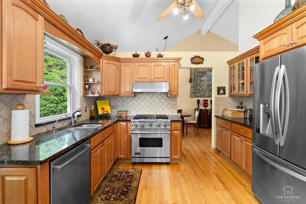 4 Waterbury Court Lake Zurich IL 60047