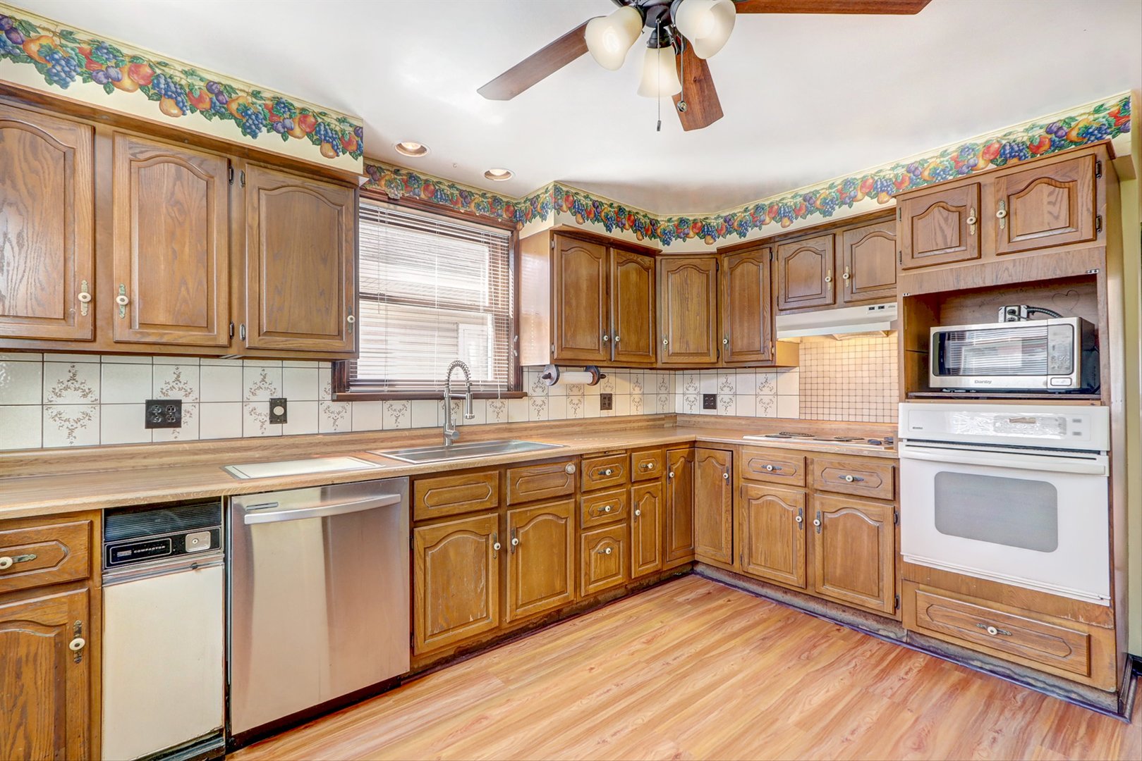 13147 South Brandon Avenue Chicago IL 60633