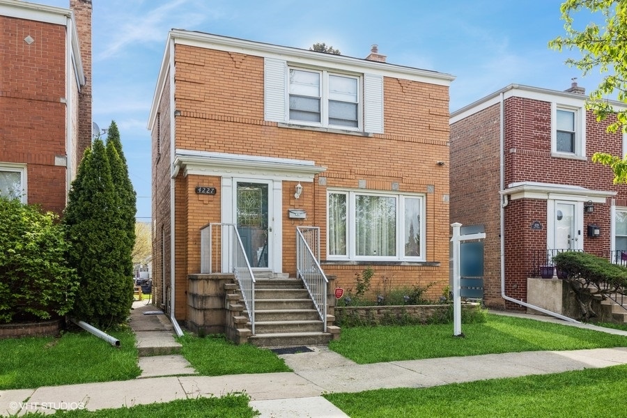 4227 Elm Avenue Brookfield IL 60513