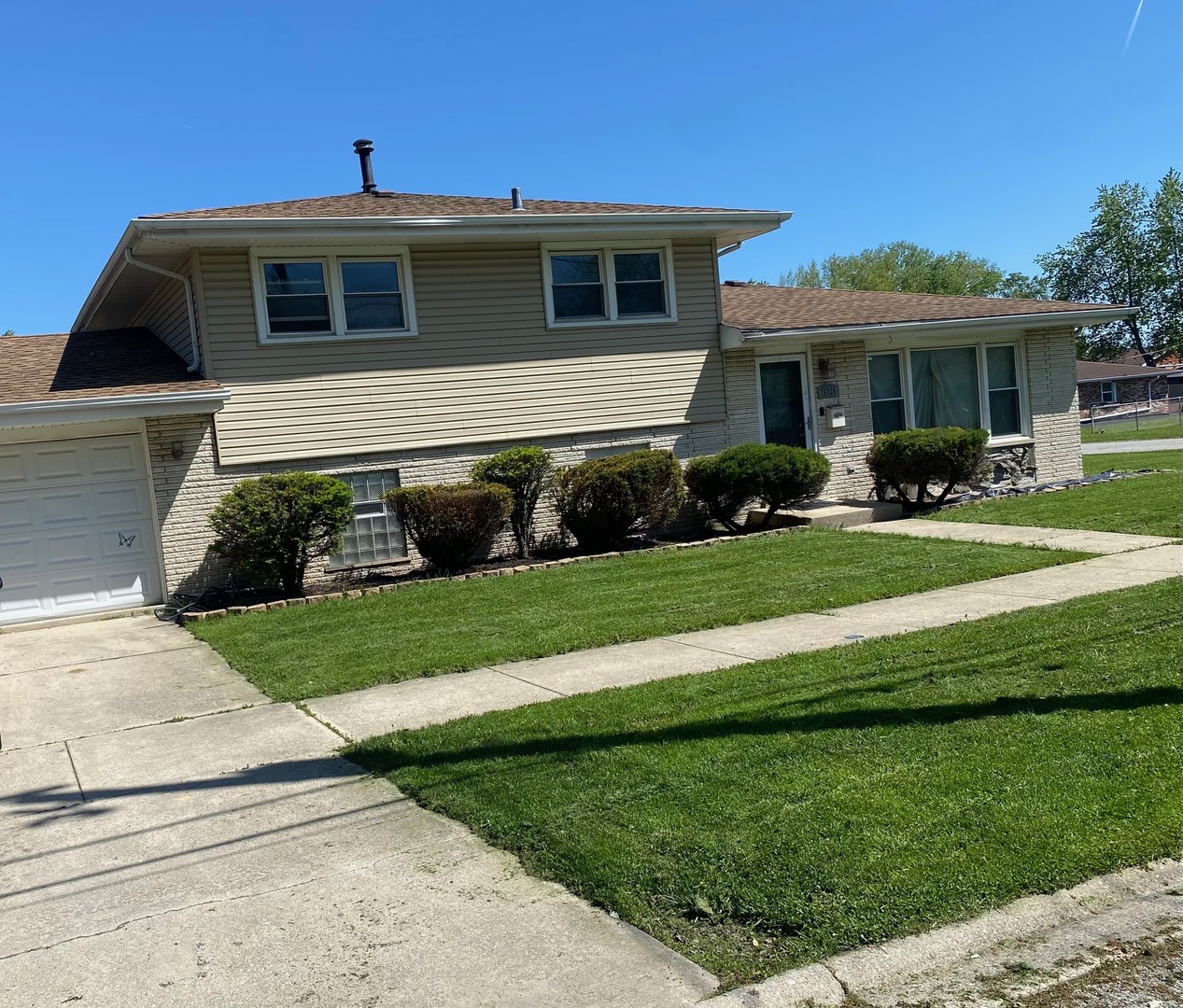 15760 Church Drive South Holland IL 60473