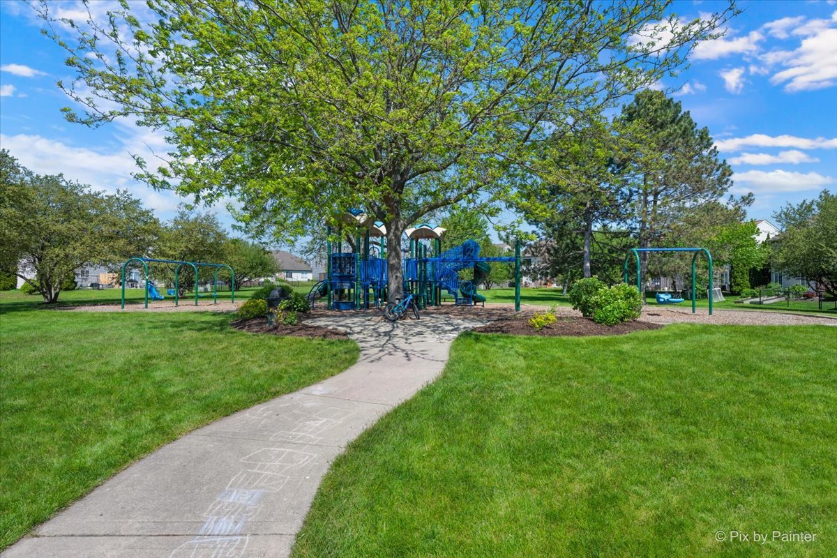 9 Crimson Court Lake In The Hills IL 60156