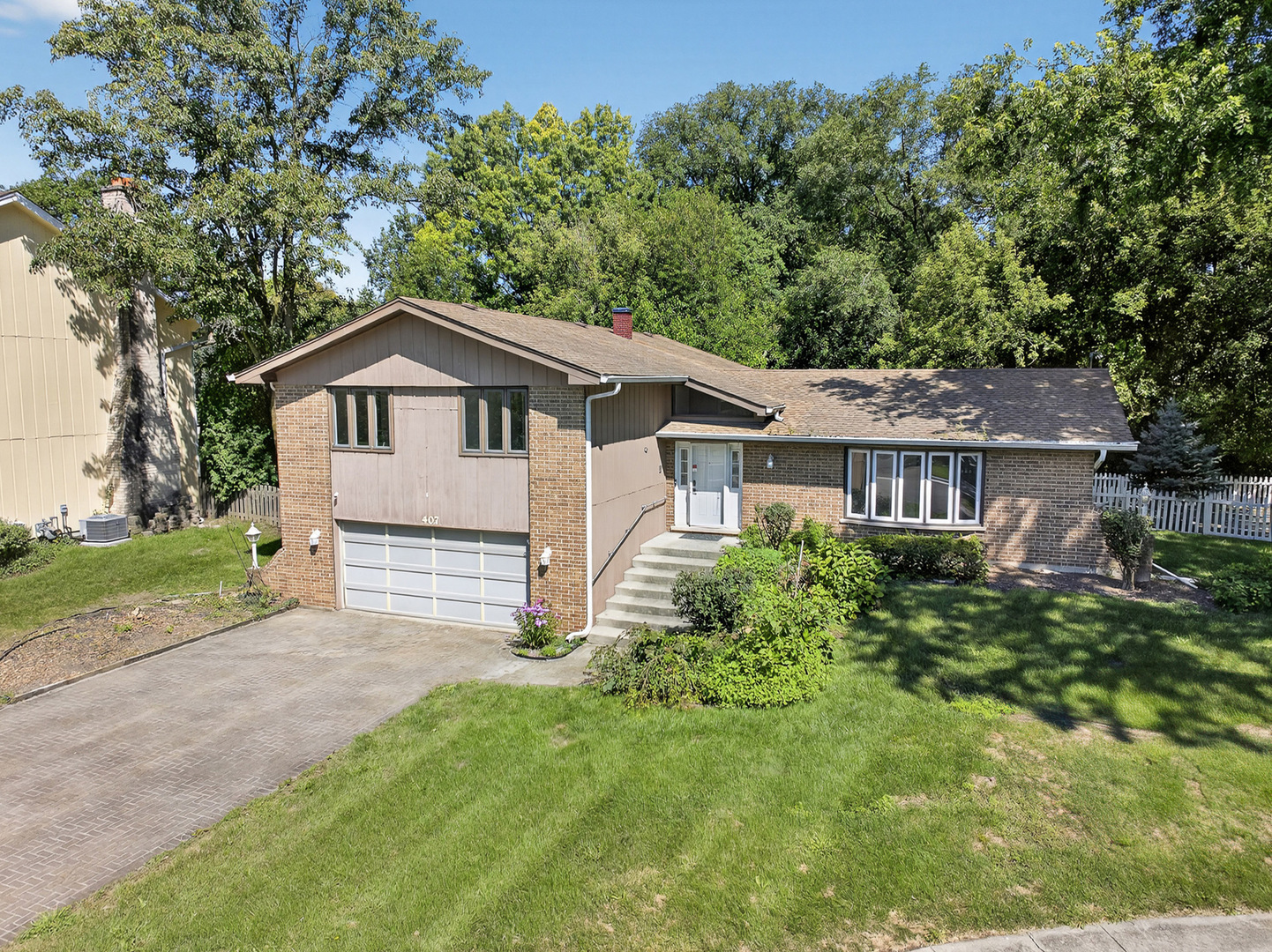 407 Brad Court Naperville IL 60565