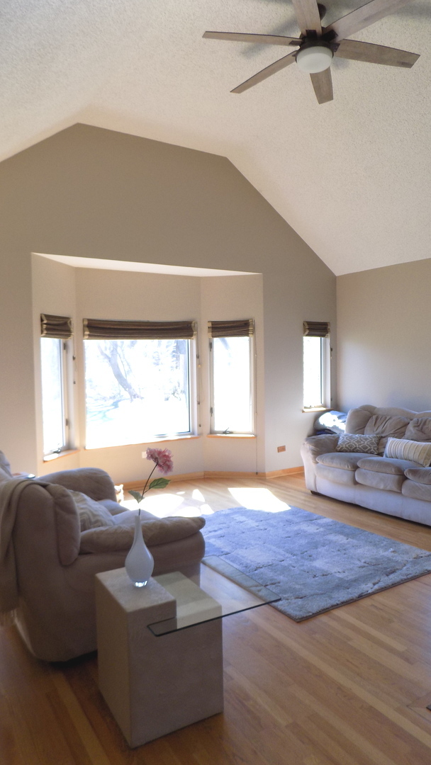 3S630 Glen Drive S Warrenville IL 60555