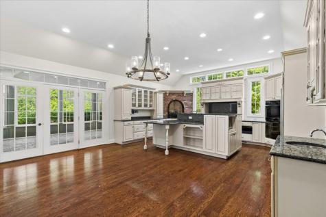 1546 Bobolink Circle Woodstock IL 60098