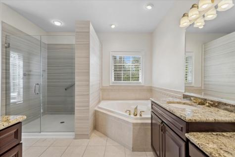 1546 Bobolink Circle Woodstock IL 60098