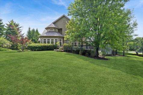 1546 Bobolink Circle Woodstock IL 60098