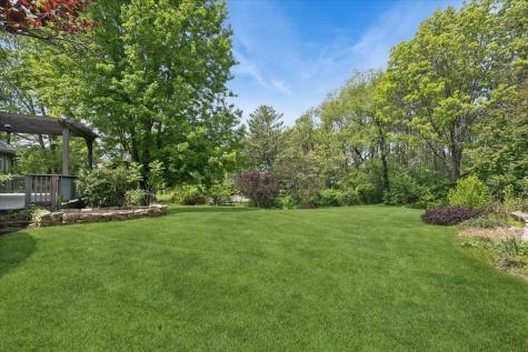 1546 Bobolink Circle Woodstock IL 60098