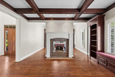 1546 Bobolink Circle Woodstock IL 60098