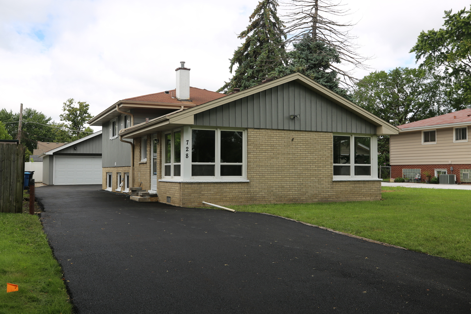 728 North Parker Street Elmhurst IL 60126