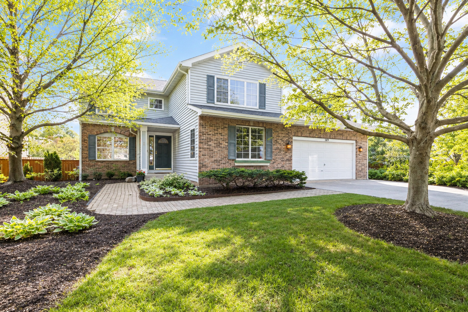 169 Woodlet Lane Bolingbrook IL 60490