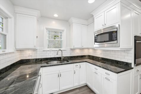 1454 West Cuyler Avenue Chicago IL 60613