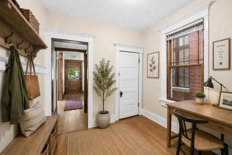 1454 West Cuyler Avenue Chicago IL 60613