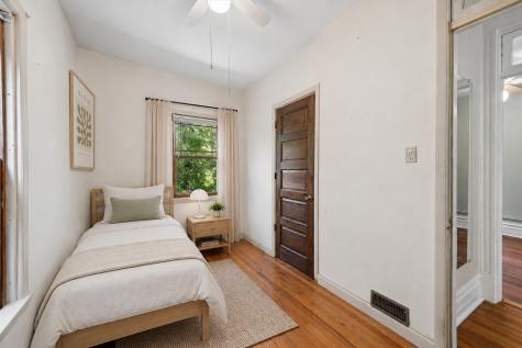 1454 West Cuyler Avenue Chicago IL 60613