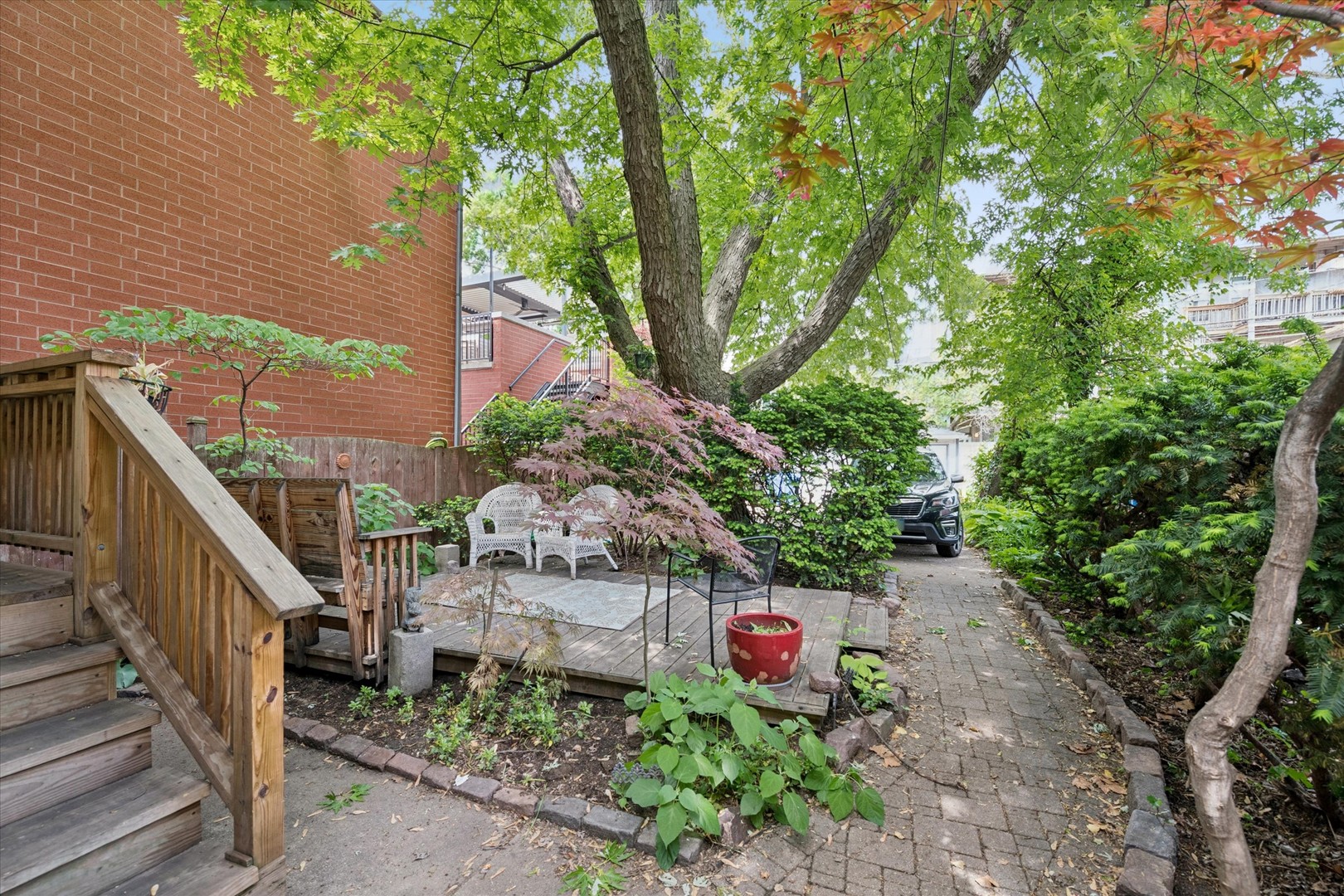 1454 West Cuyler Avenue Chicago IL 60613