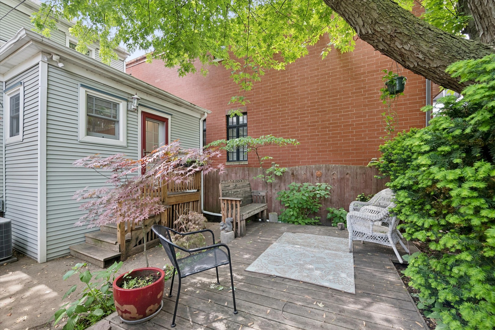 1454 West Cuyler Avenue Chicago IL 60613