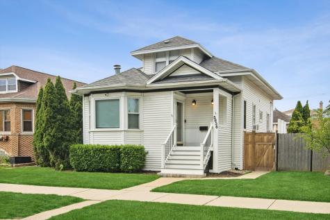 5836 North Manton Avenue Chicago IL 60646
