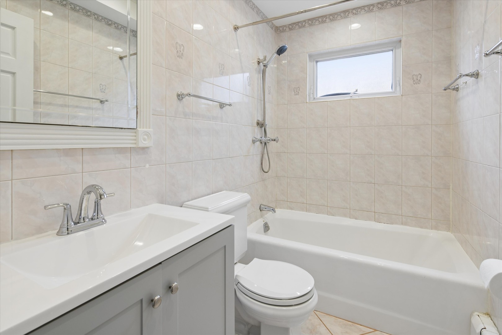 5836 North Manton Avenue Chicago IL 60646