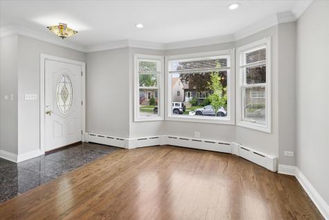 5836 North Manton Avenue Chicago IL 60646
