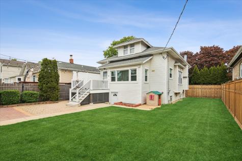 5836 North Manton Avenue Chicago IL 60646