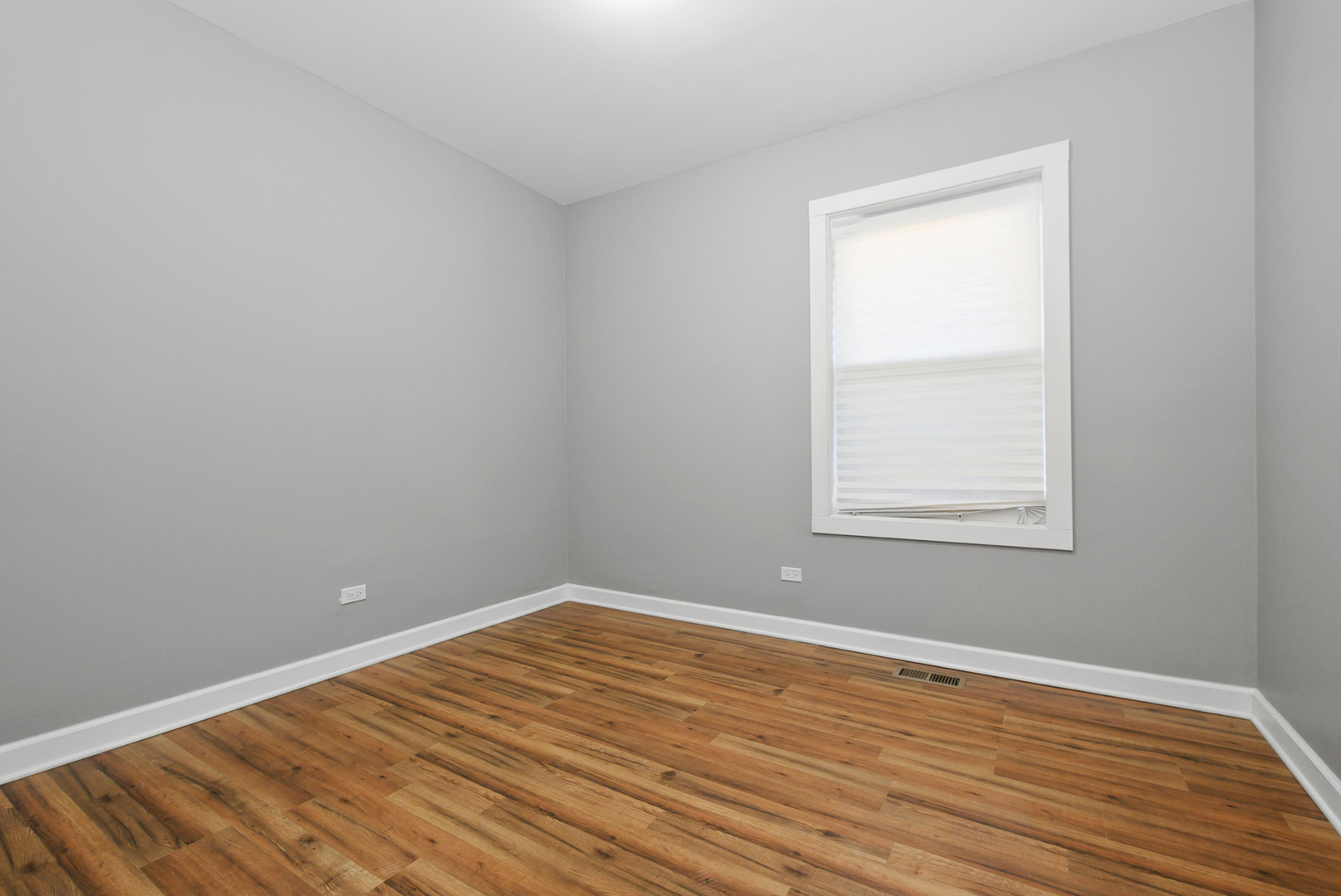 8432 South Green Street Chicago IL 60620