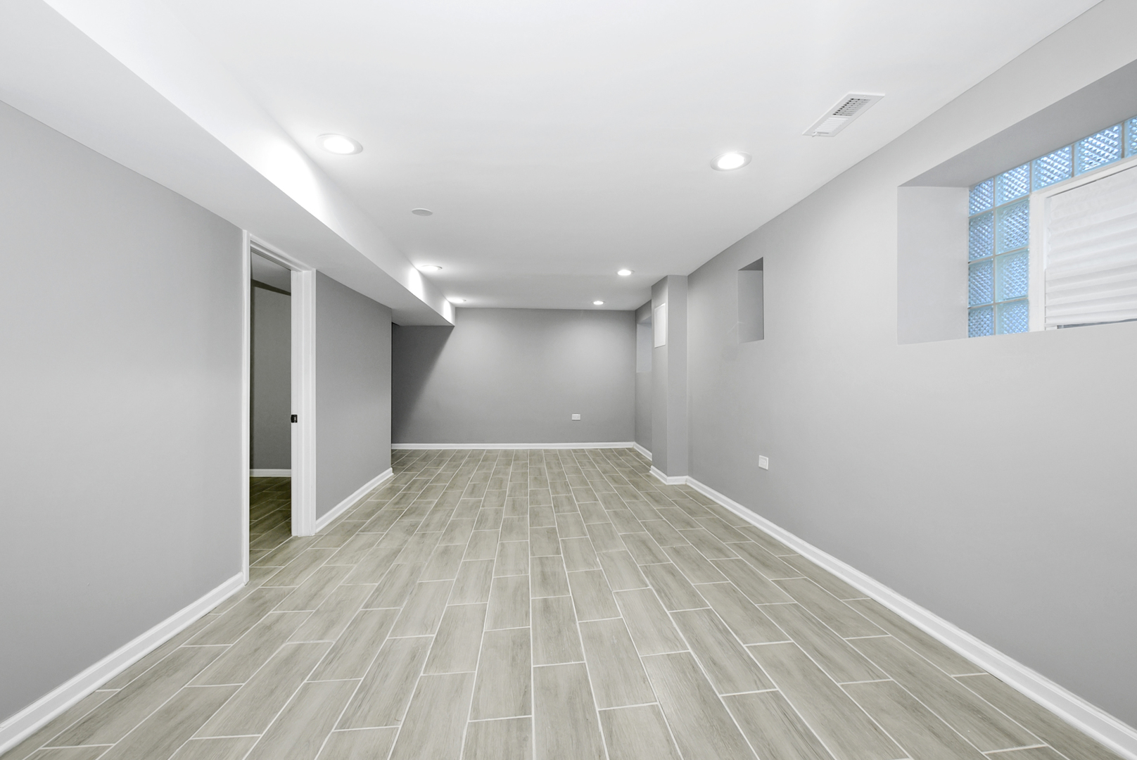 8432 South Green Street Chicago IL 60620