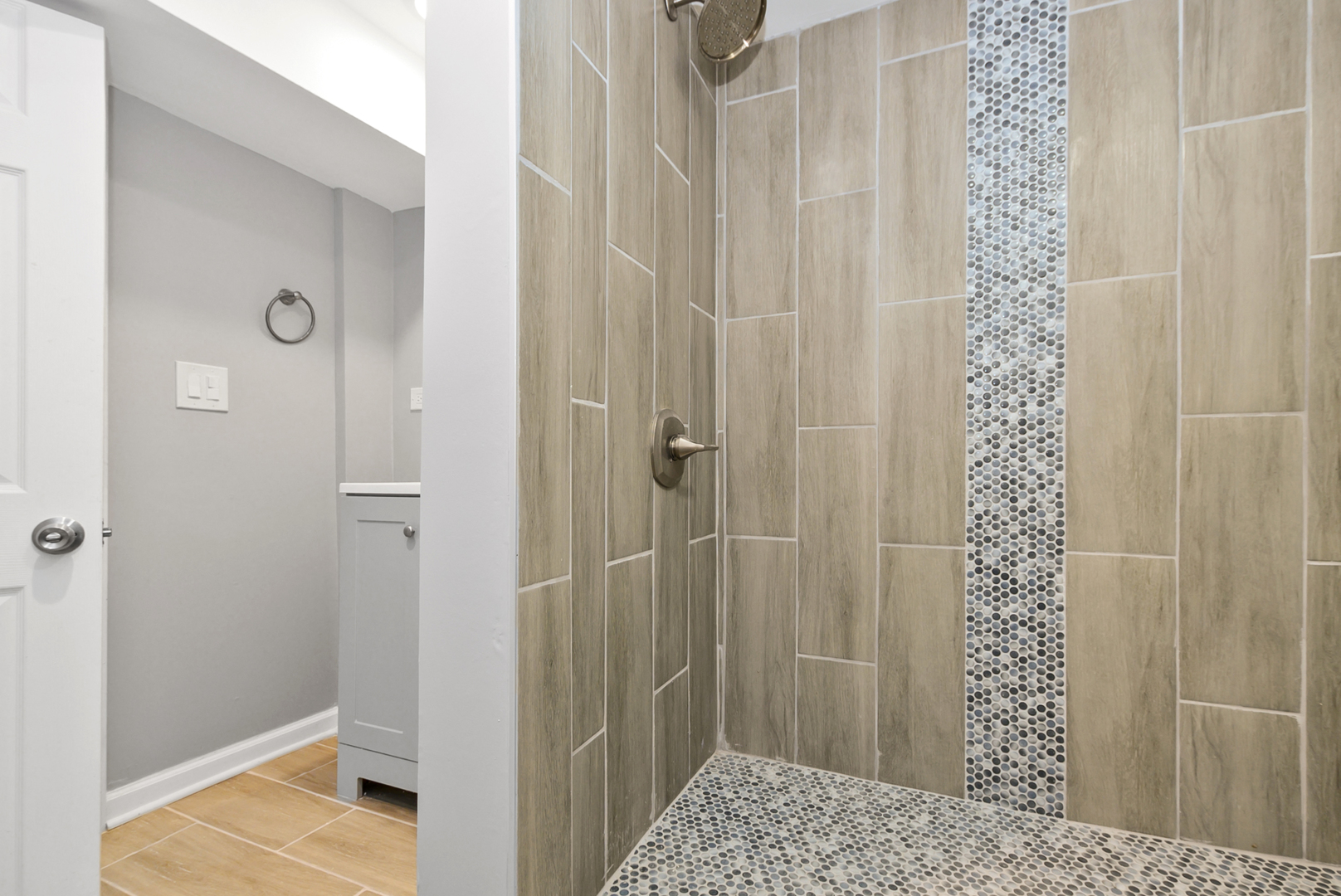 8432 South Green Street Chicago IL 60620