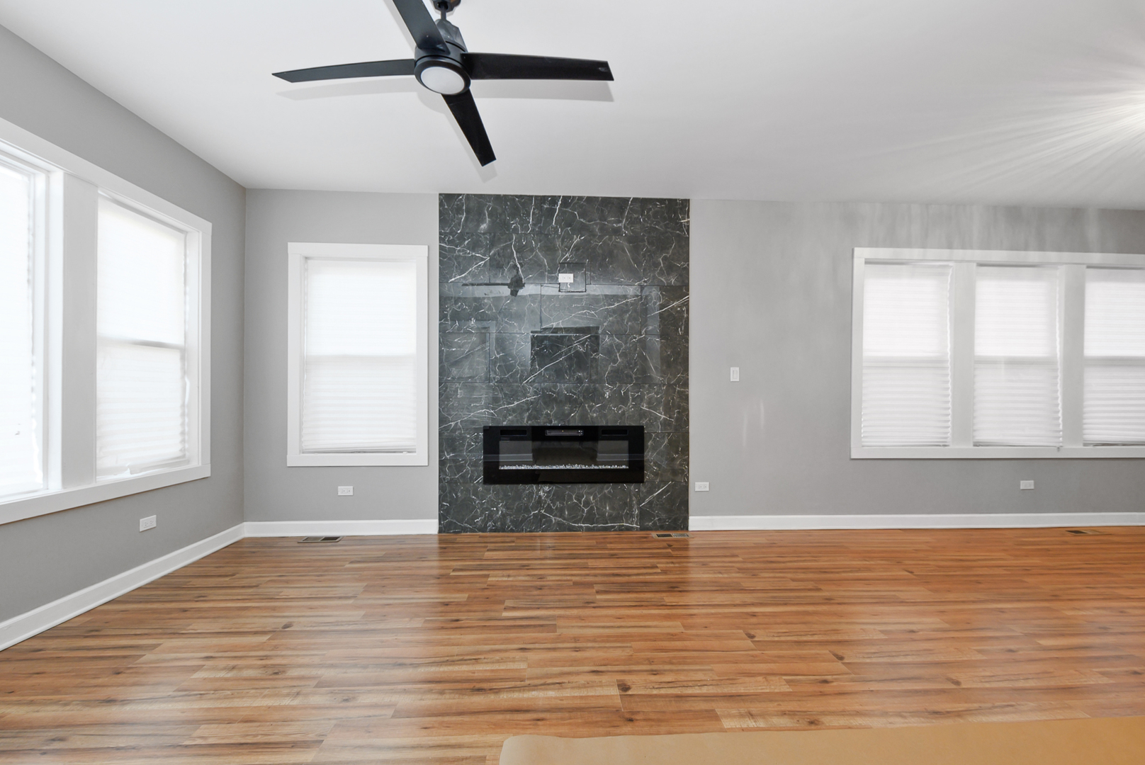 8432 South Green Street Chicago IL 60620