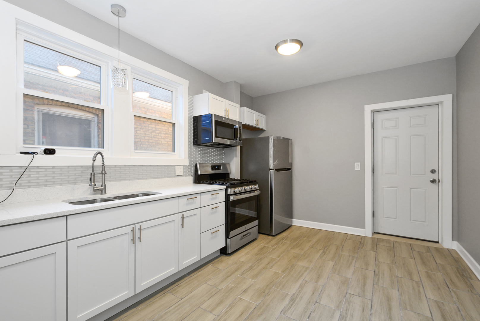 8432 South Green Street Chicago IL 60620