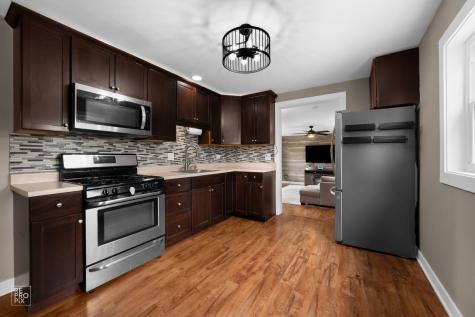 1366 Ivy Lane Crystal Lake IL 60014